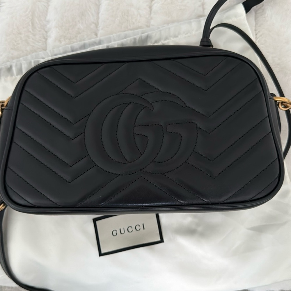 Gucci Marmont Small Camera Bag - Picture 4 of 10